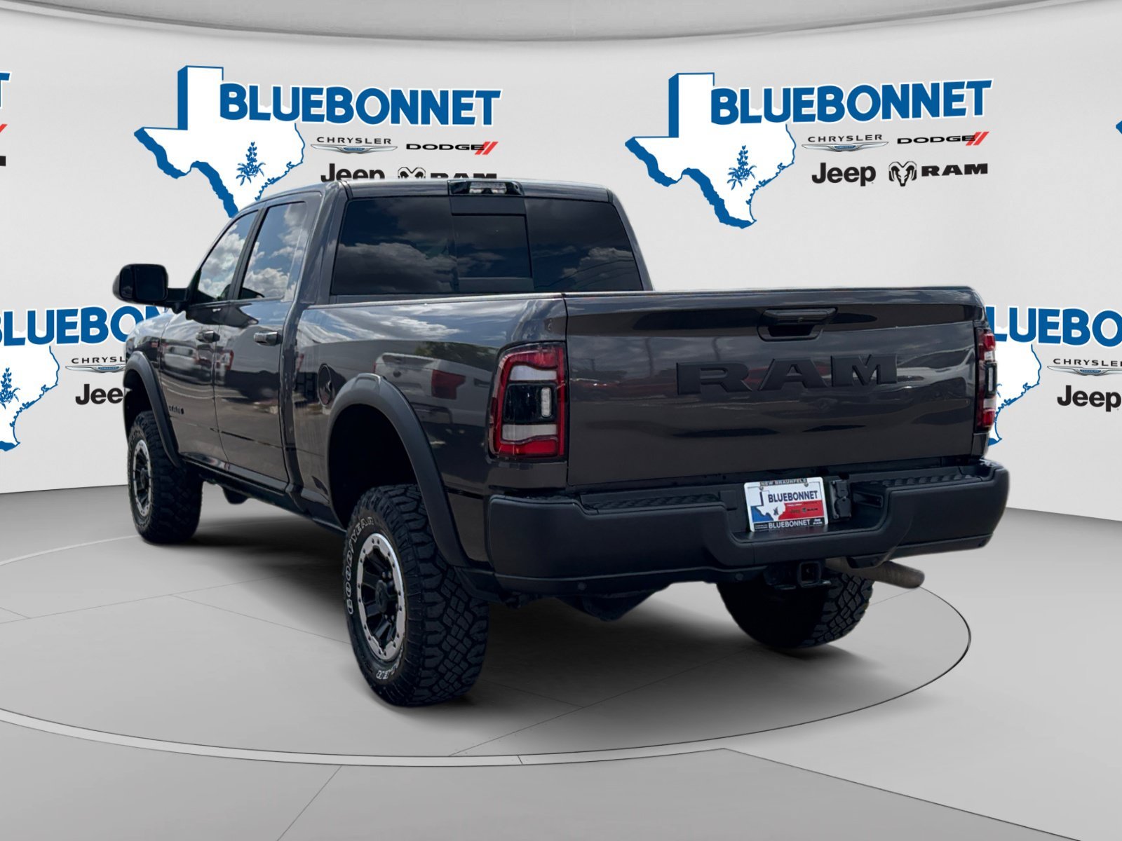 Used 2022 Granite Crystal Metallic Clearcoat Ram Power Wagon image 7