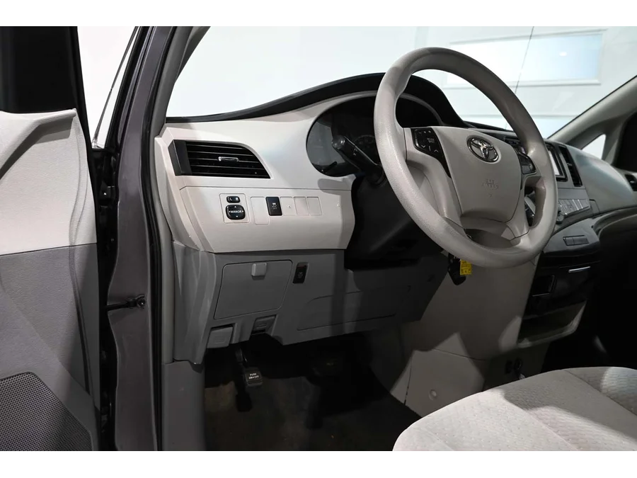 Used 2013 GRAY Toyota LE Mobility Handicap Van image 28