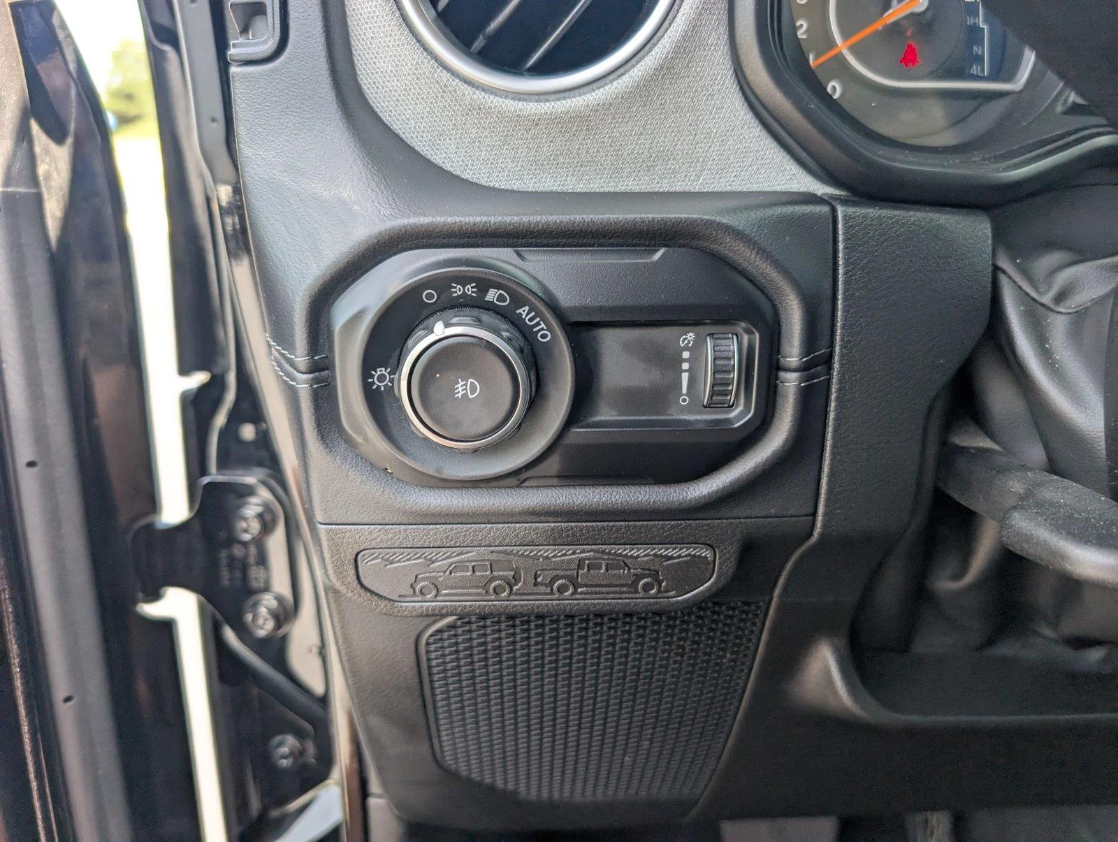 Used 2025 Black Clearcoat Jeep Sahara image 29