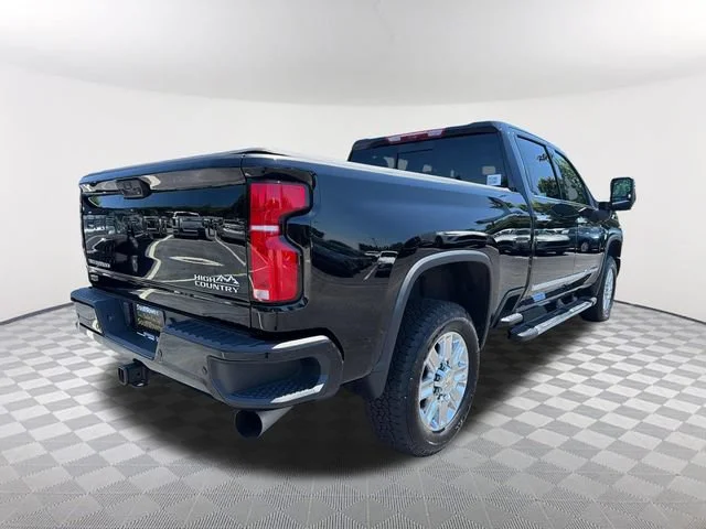 Used 2025 Black Chevrolet High Country image 5