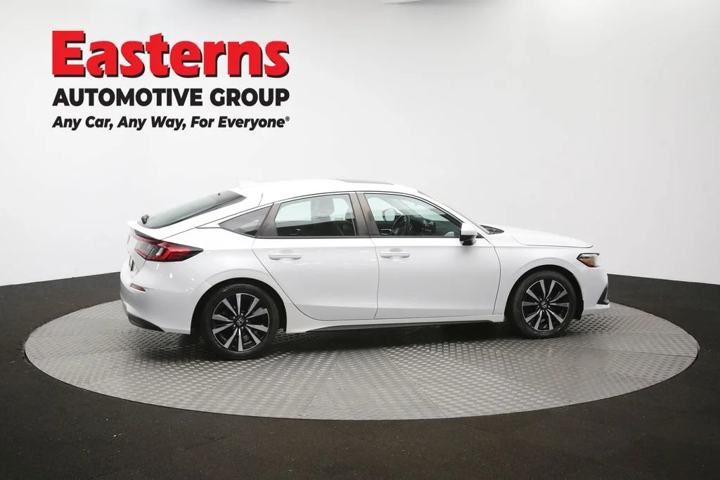 Used 2023 White Honda EX-L image 44