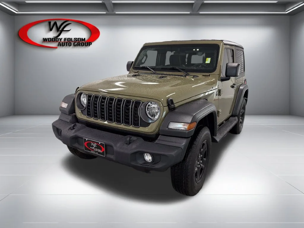 Used 2025  Jeep Sport image 3
