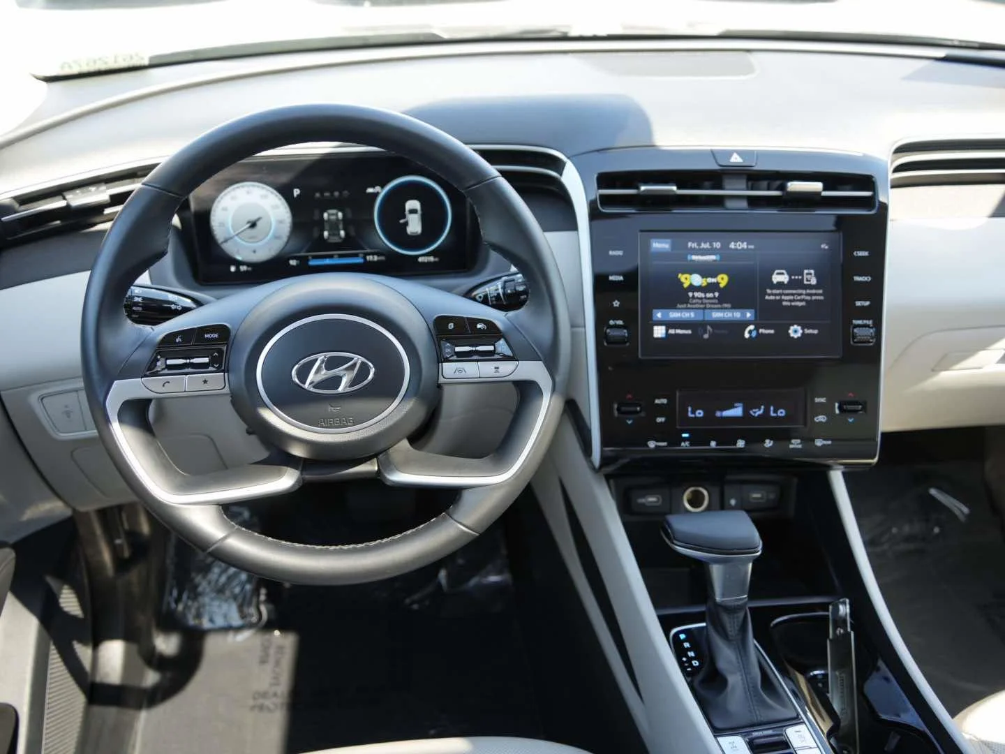 Used 2022 Amazon Gray Hyundai SEL AWD image 7