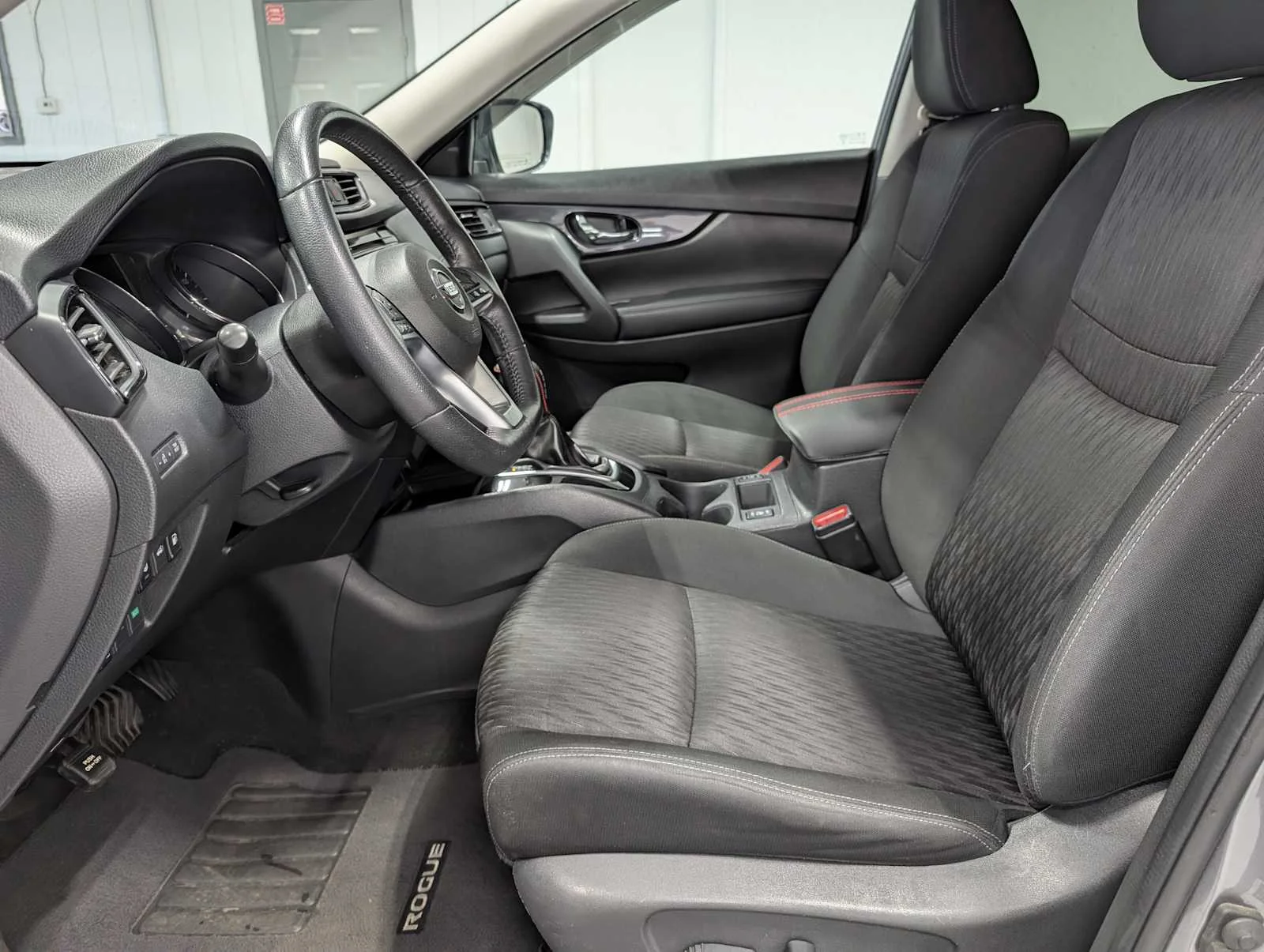 Used 2020 Gun Metallic Nissan SV image 4