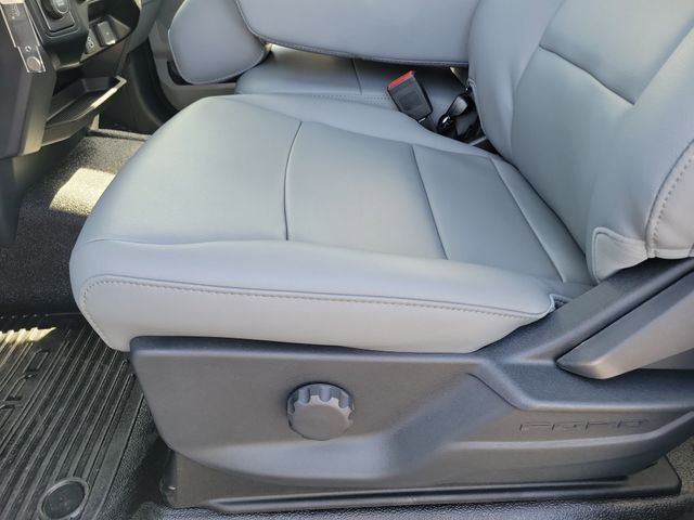 New 2026 Oxford White Ford F-550® XL image 13
