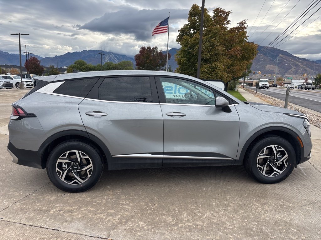 2024 Kia Sportage LX photo 4