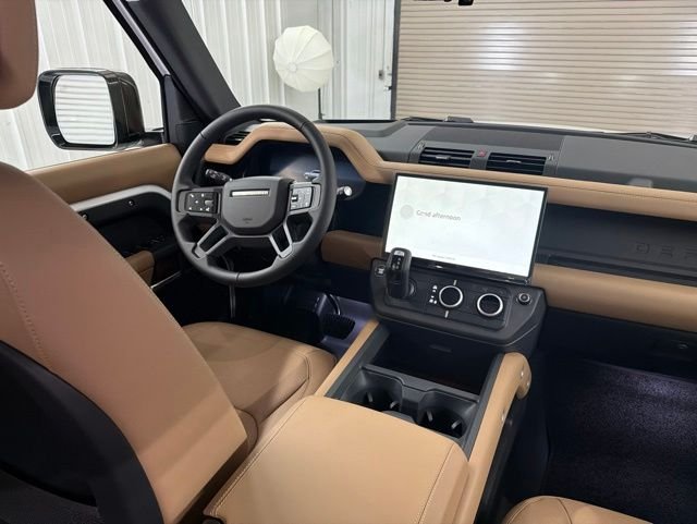New 2026 Fuji White Land Rover S image 18