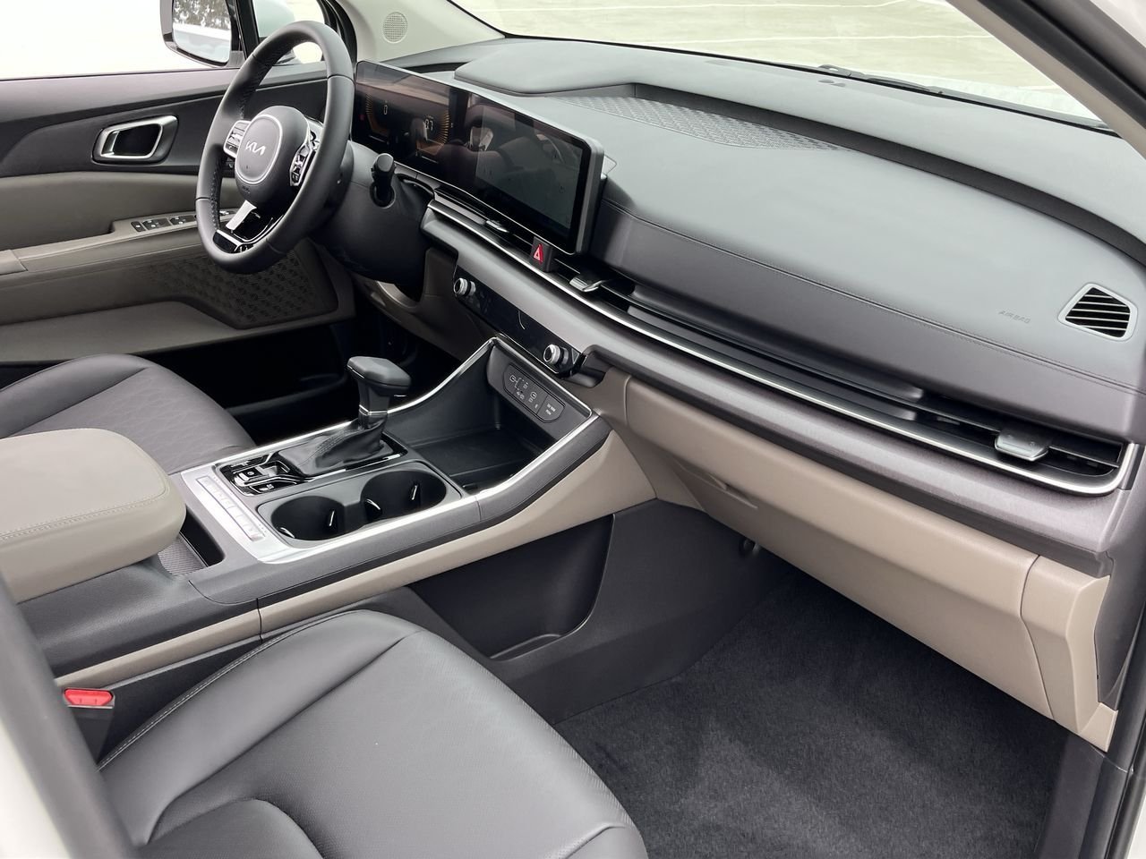New 2026 Snow White Pearl Kia EX image 28