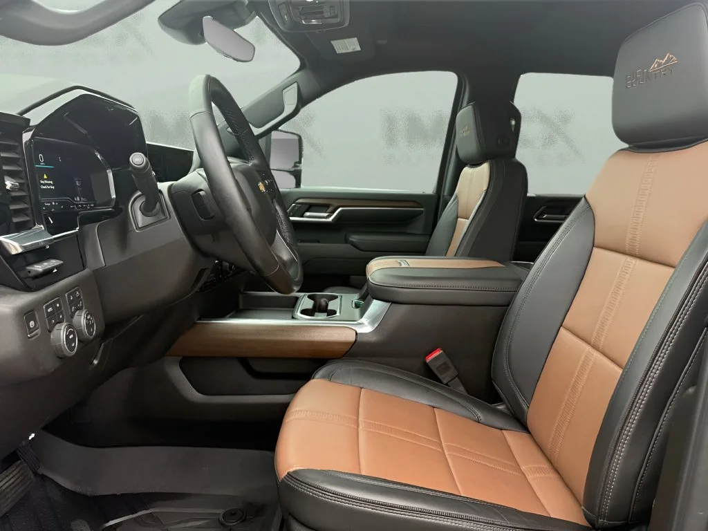 Used 2025 Black Chevrolet High Country image 15