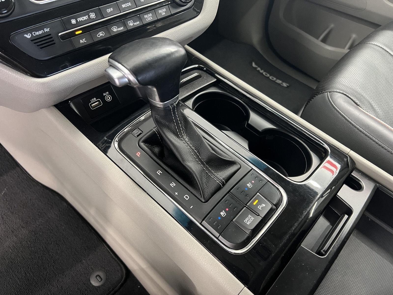 Used 2018 Celestial Blue Kia SX image 18