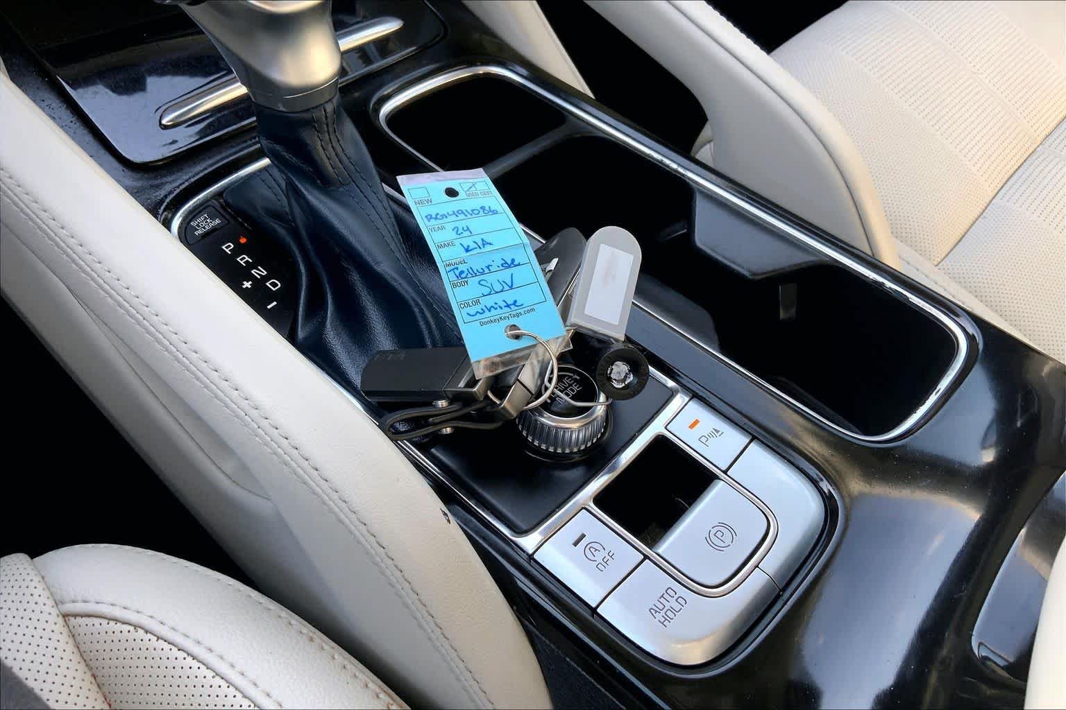 Used 2024 Glacial White Pearl Kia EX image 14