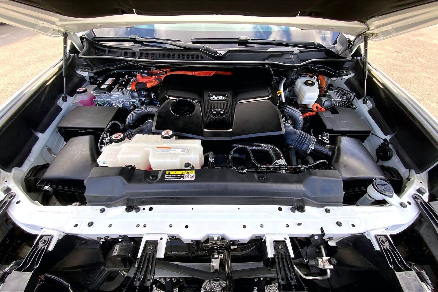 Used 2023 Wind Chill Pearl Toyota Platinum image 32