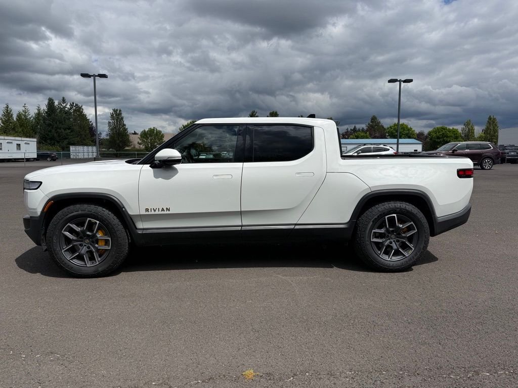 Used 2022 Glacier White Rivian Adventure image 4