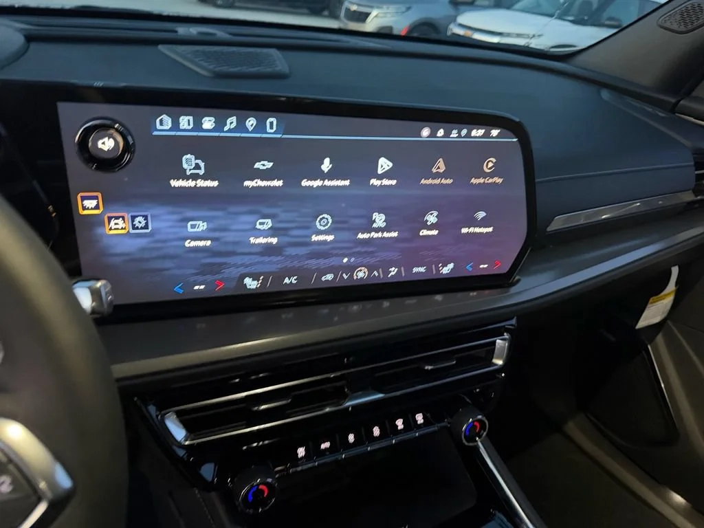 2027 Chevrolet Traverse LT - Photo 13