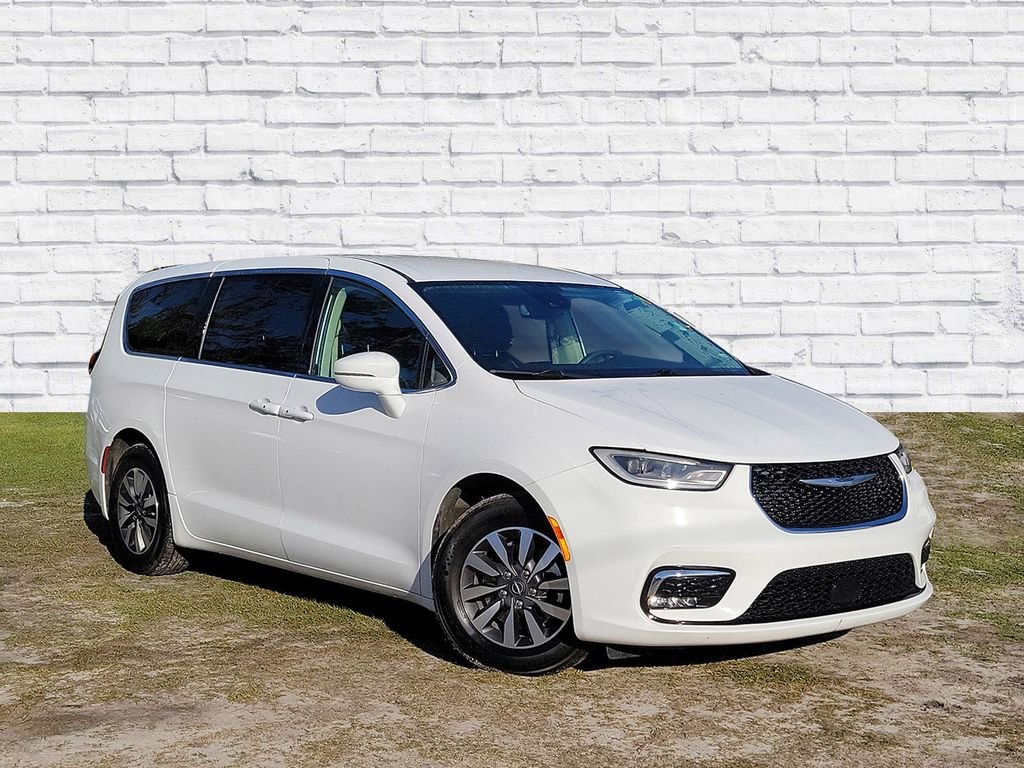 2022 Chrysler Pacifica Hybrid Touring L