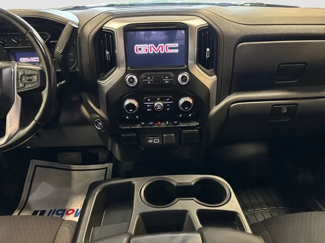 Used 2020 Onyx Black GMC SLE image 12