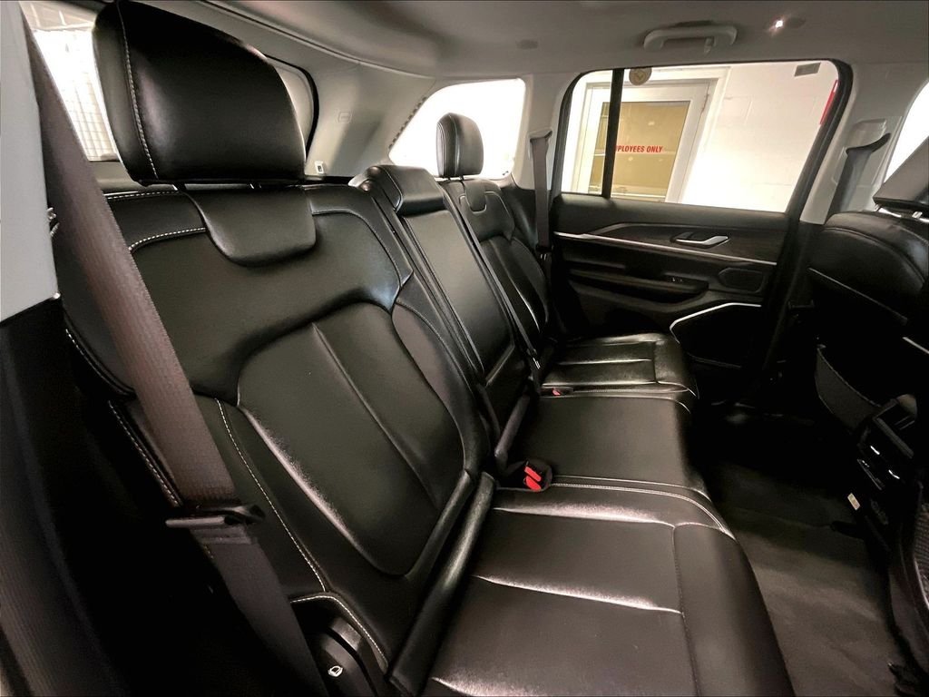 Used 2024 White Jeep 4xe image 16