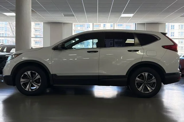 Used 2018 White Diamond Pearl Honda LX image 10
