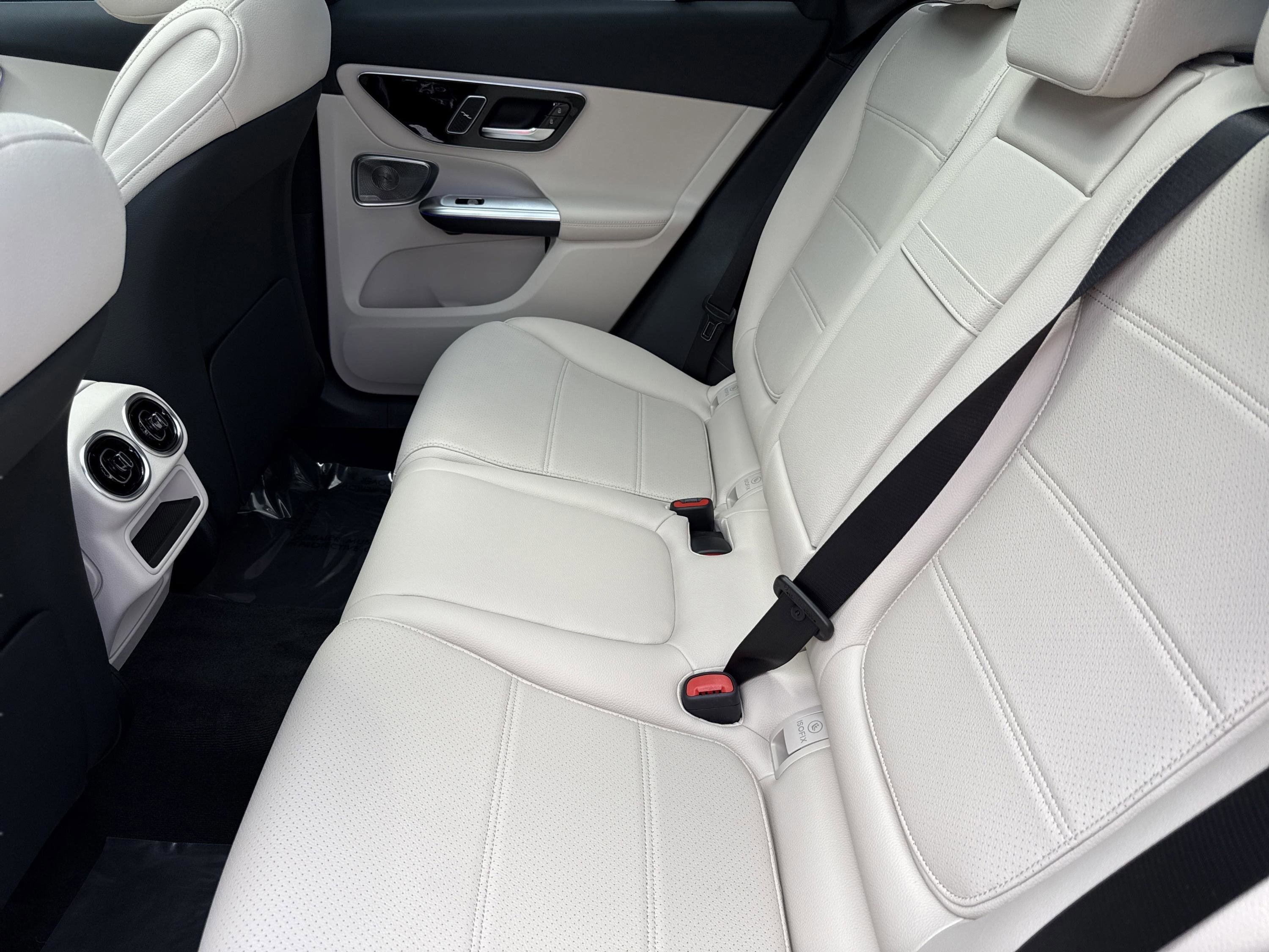 Certified Used 2026 Black Mercedes-Benz GLC 300 image 30