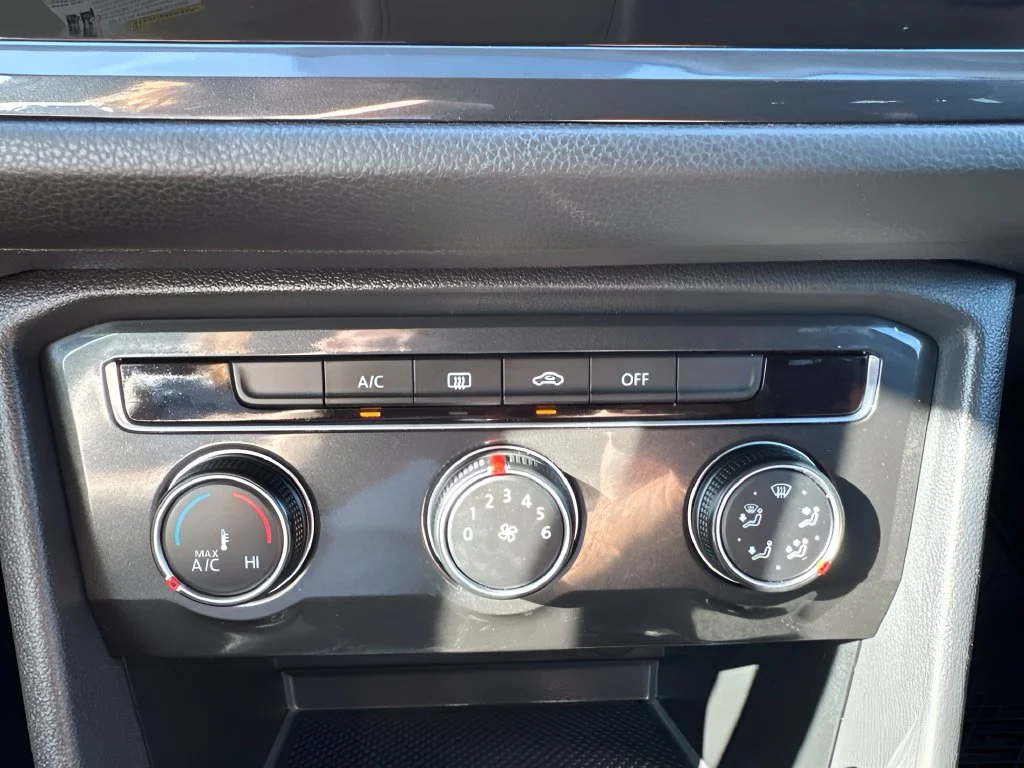 Used 2019 Silver Volkswagen 2.0T S image 18