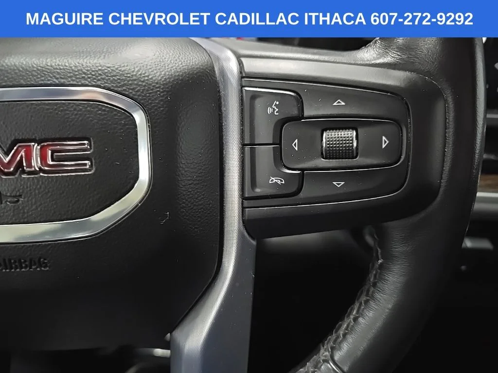 Used 2022 Silver GMC Elevation image 20