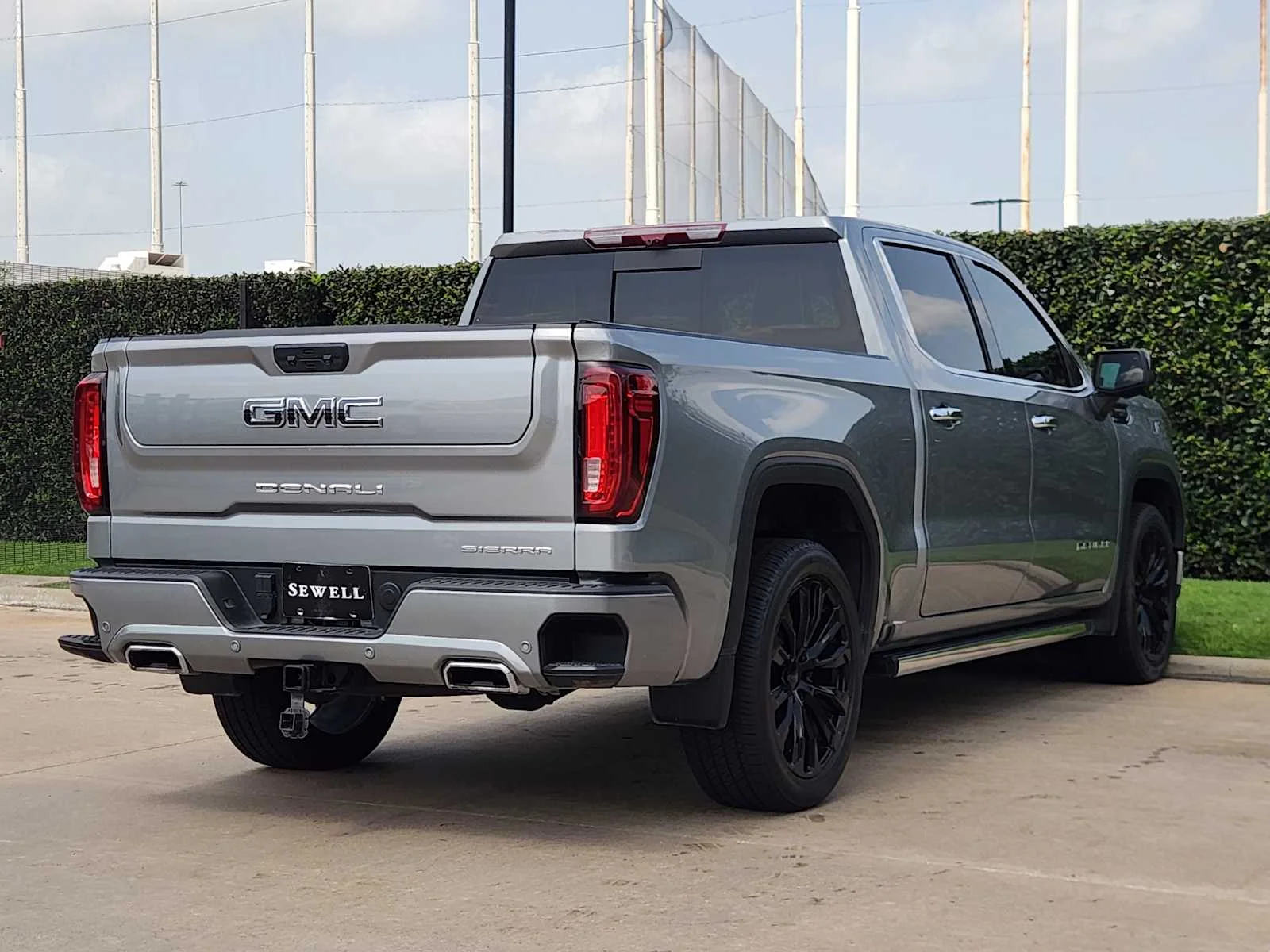 Used 2025 Sterling Metallic GMC Denali Ultimate image 6