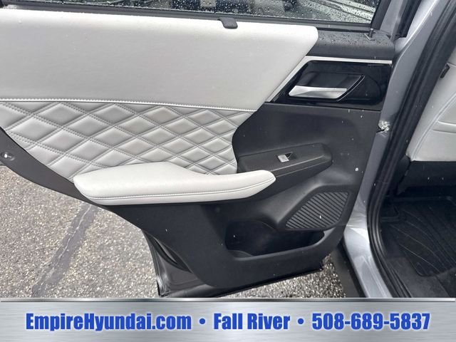 2024 Mitsubishi Outlander SEL - Photo 17