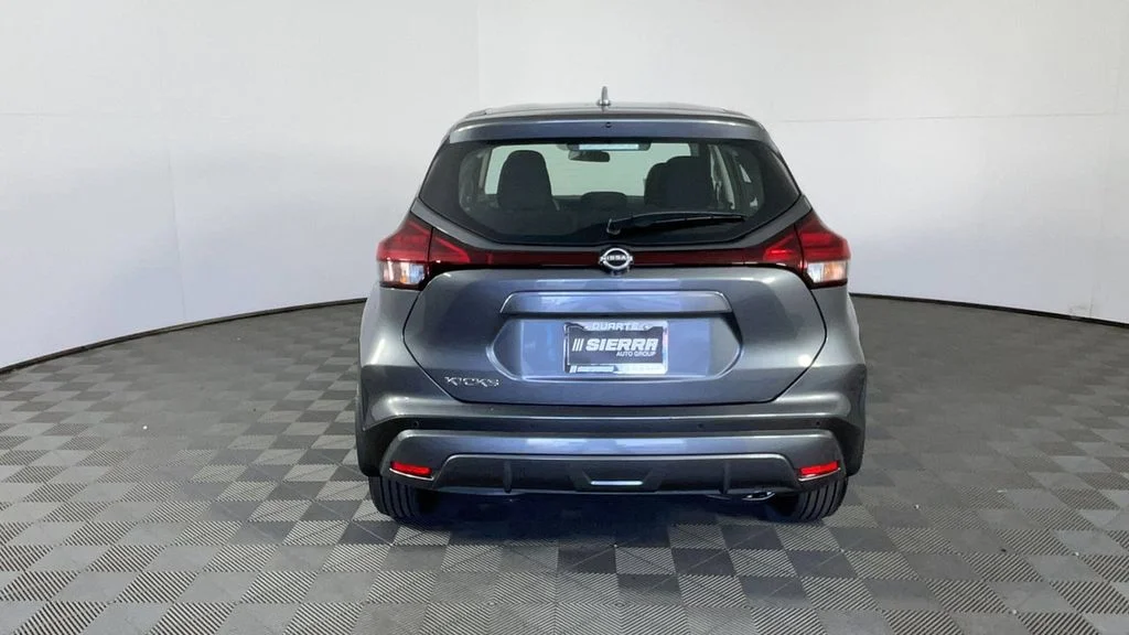 2025 Nissan KICKS PLAY Base - Photo 5