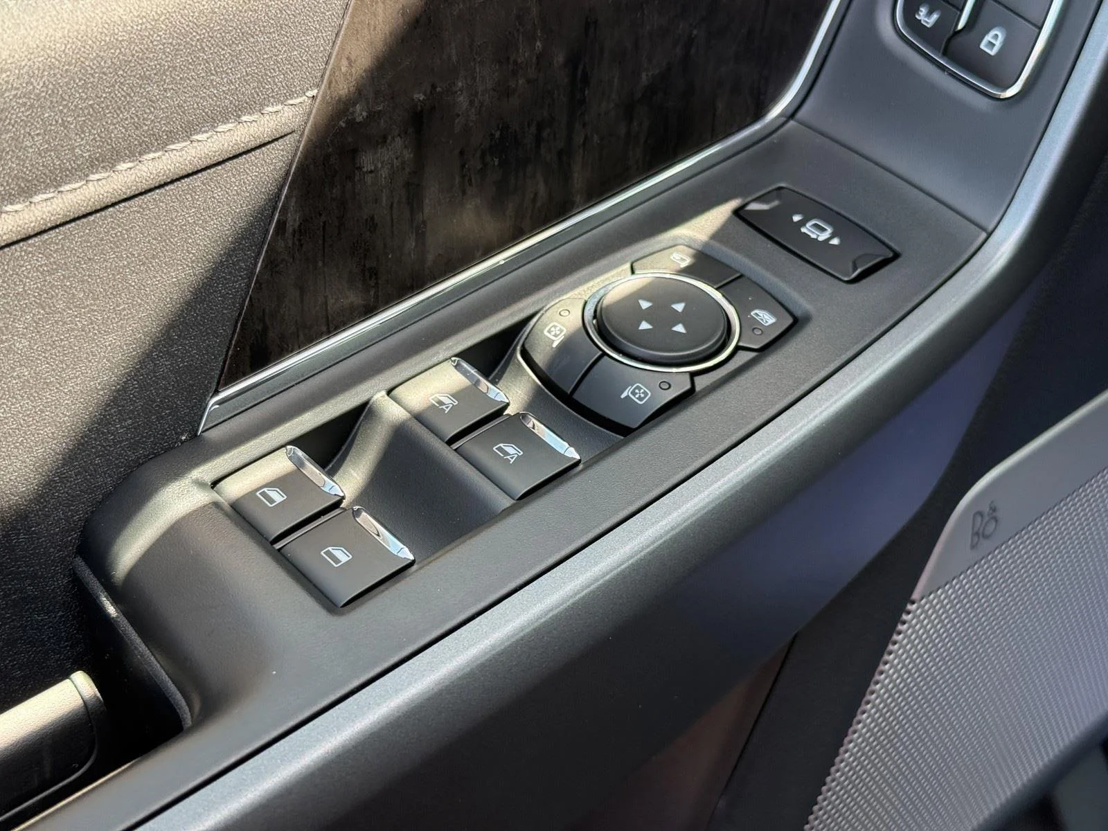 New 2026 Agate Black Metallic Ford F-250® Lariat® image 13