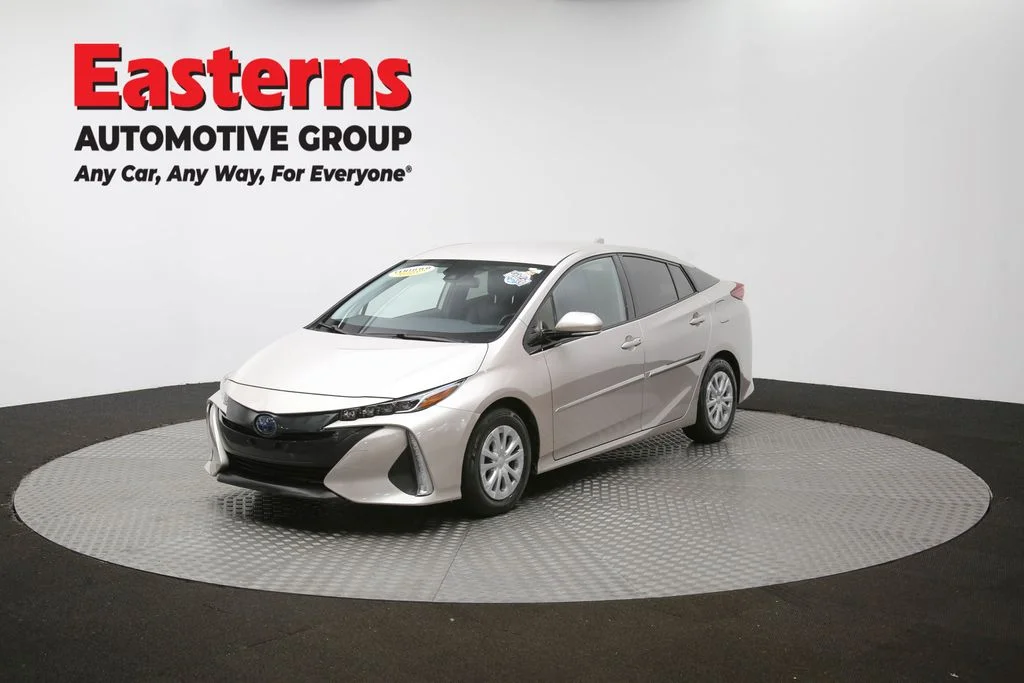 Used 2020 Gray Toyota XLE image 53