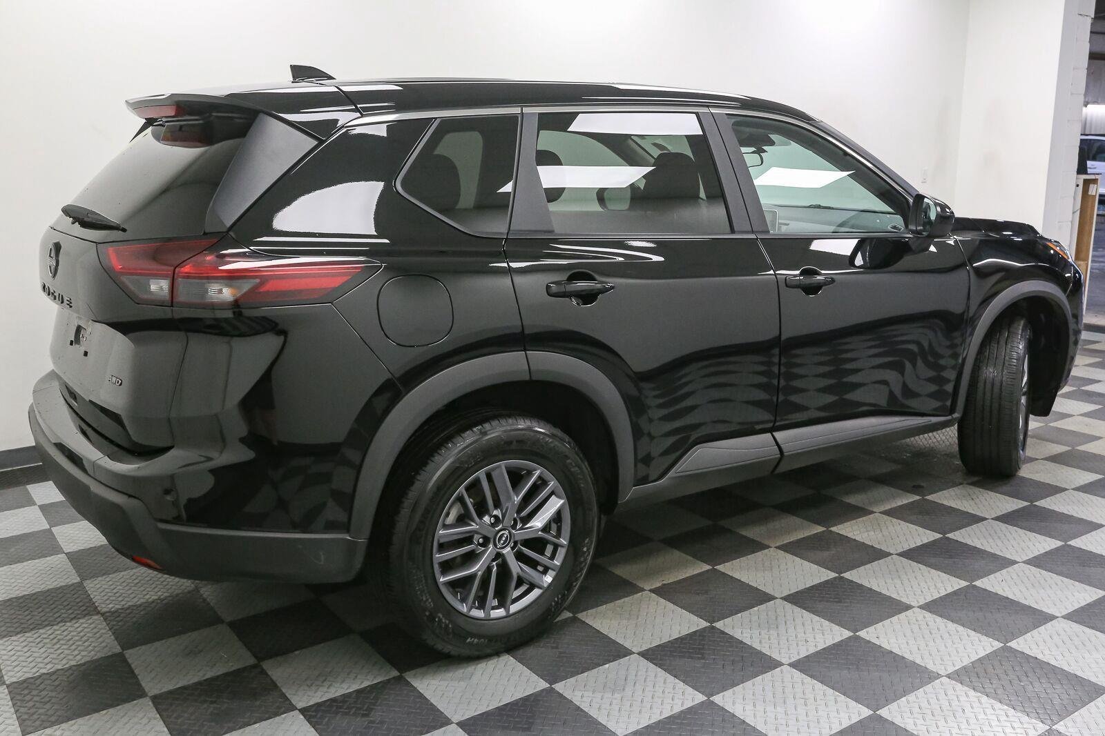 Used 2026 Super Black Nissan SV image 8