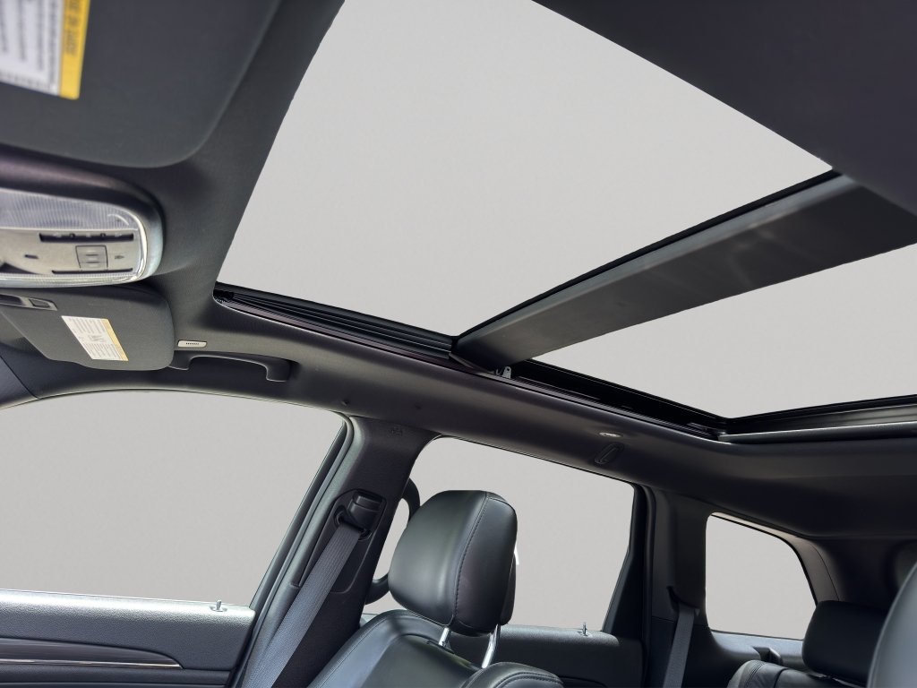 Used 2020 Bright White Jeep Limited X image 4
