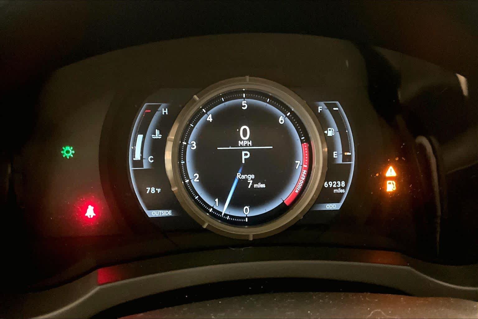 Used 2015 Obsidian Lexus  image 24