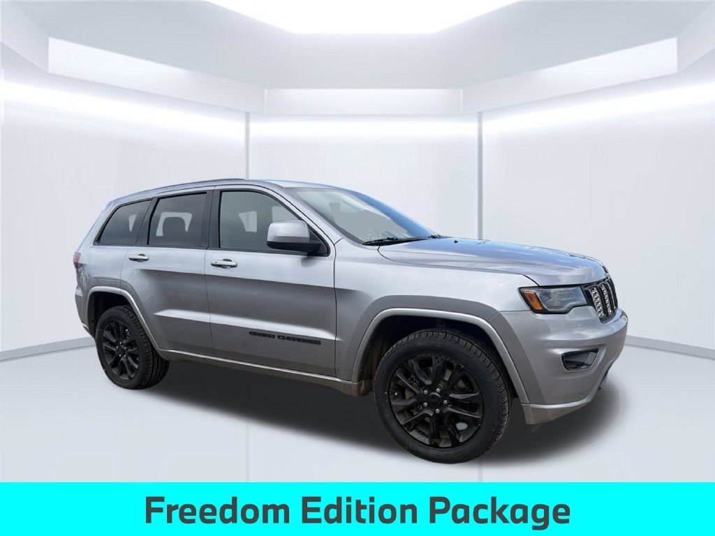 Used 2021 Silver Jeep Laredo X image 8