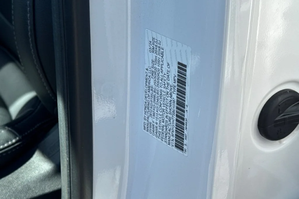 Certified Used 2025 Platinum White Pearl Honda Touring image 36