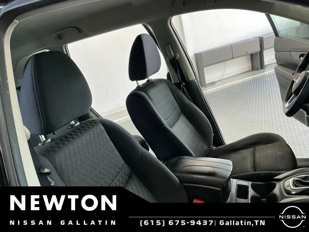 Used 2018 Magnetic Black Nissan S image 12