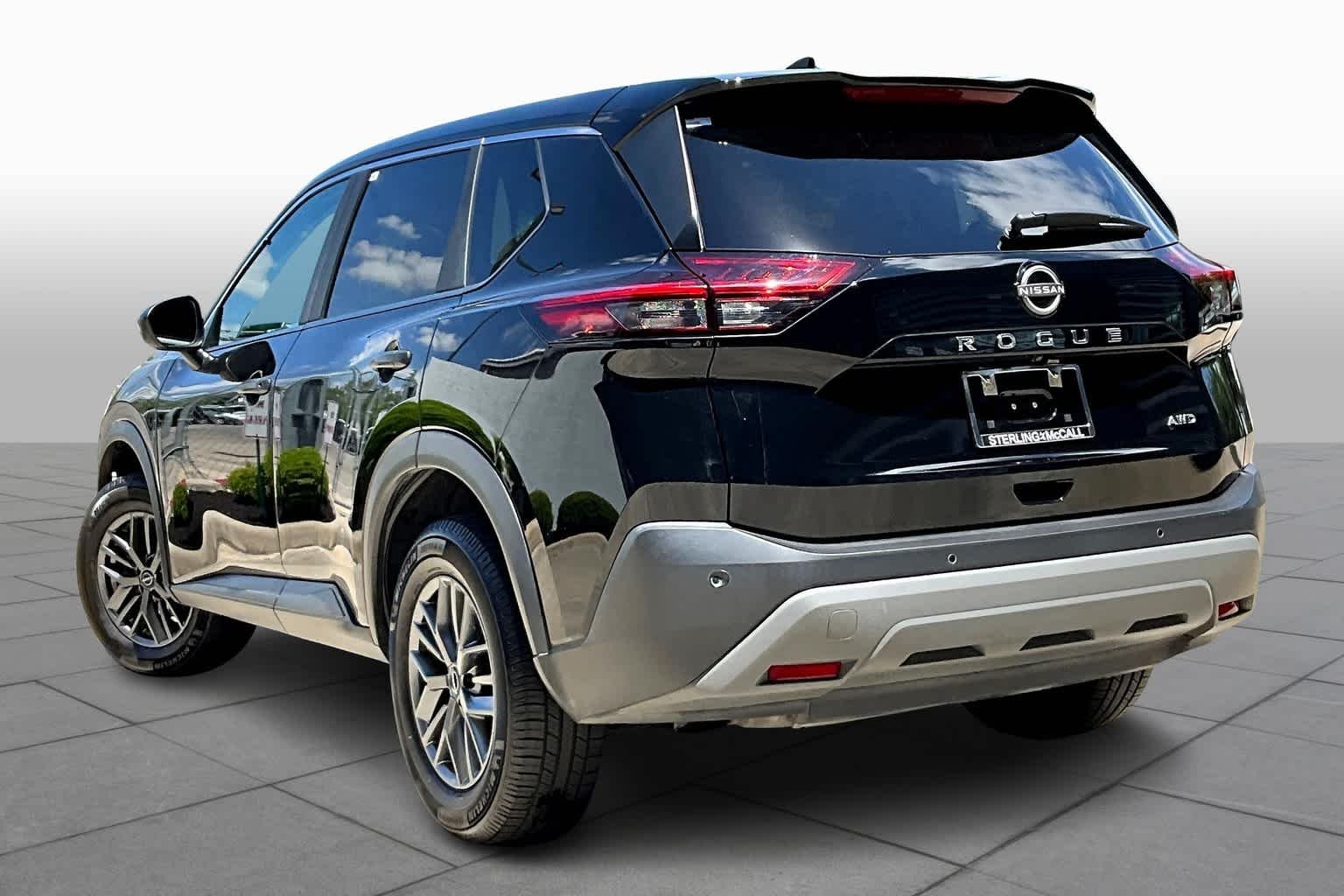 Used 2023 Super Black Nissan S image 11