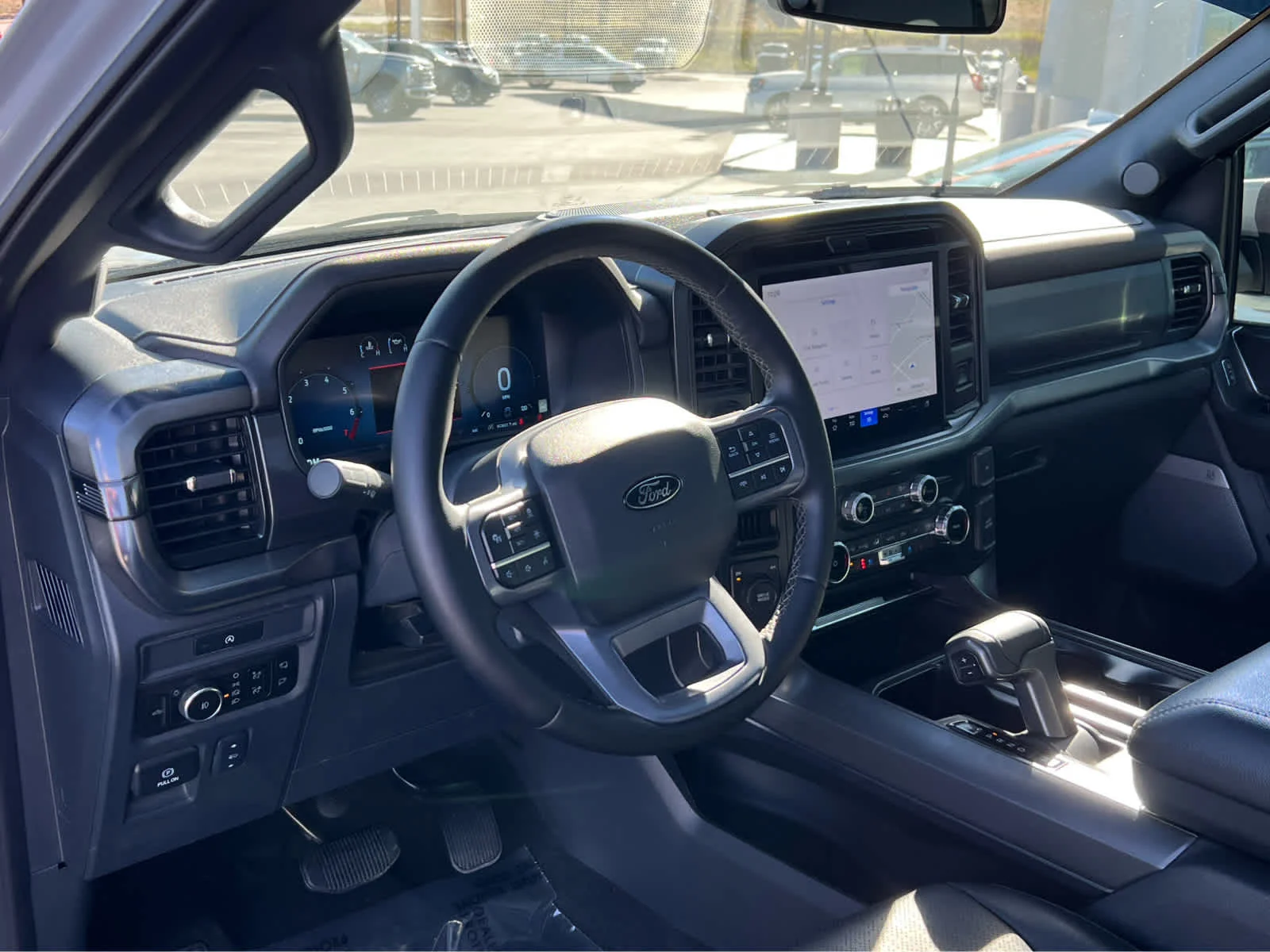 Used 2025 Space White Metallic Ford LARIAT image 30