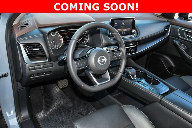 Used 2021 Gray Nissan SL image 16