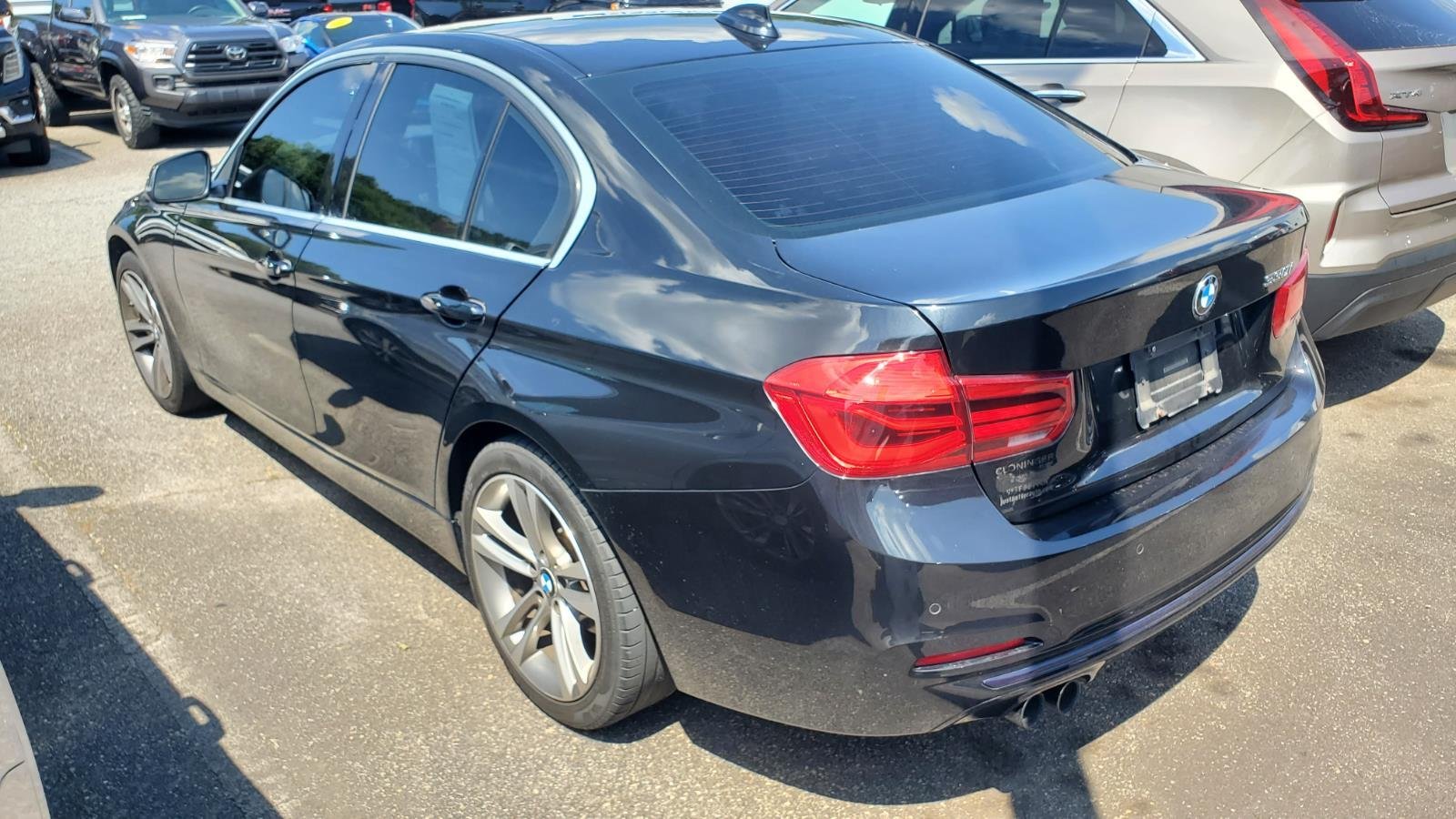 Used 2017 Black Sapphire Metallic BMW 330i image 8