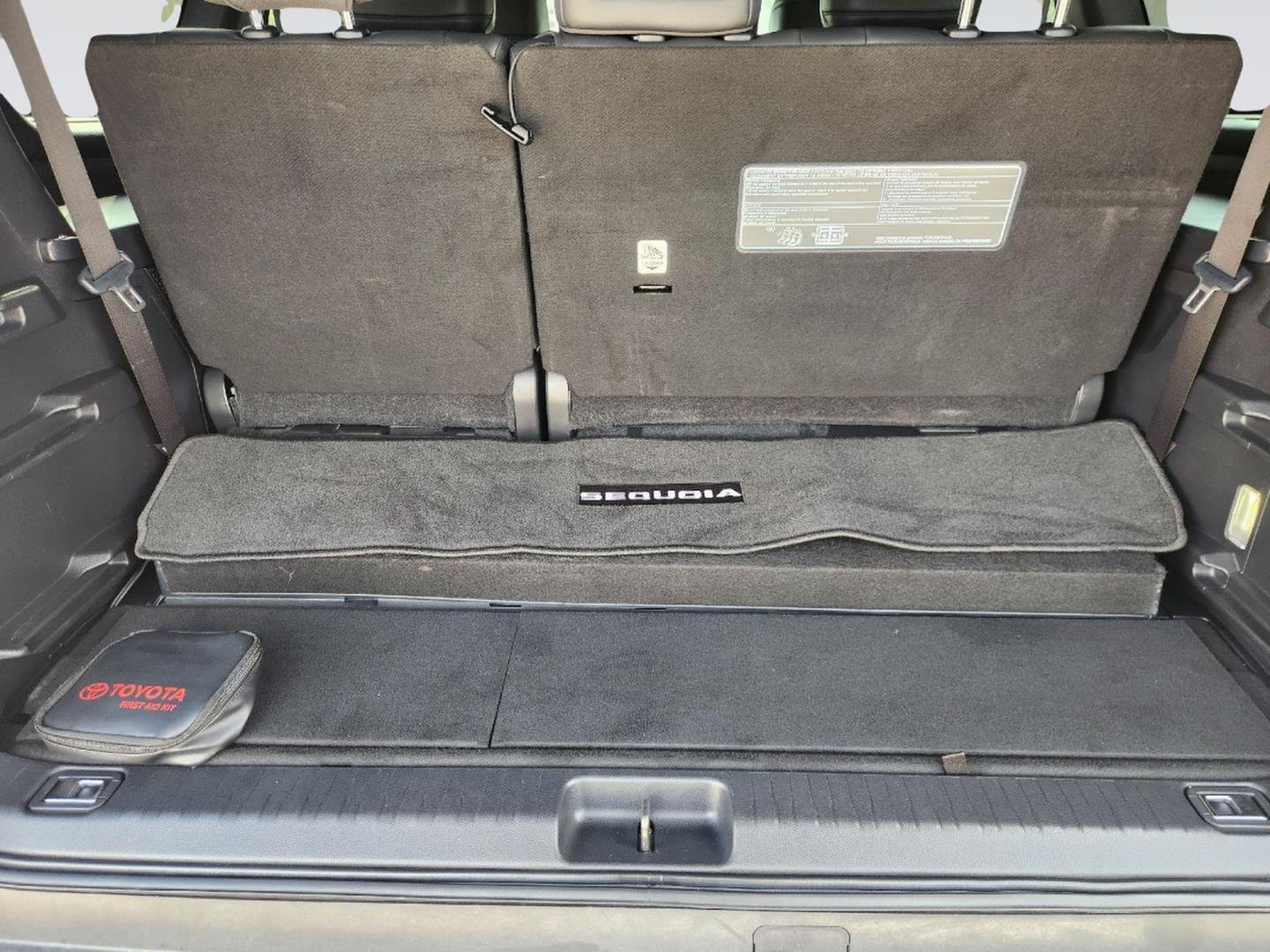 2024 Toyota Sequoia photo 33 of 33