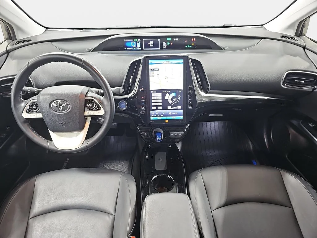 Used 2018 Gray Toyota Advanced image 10