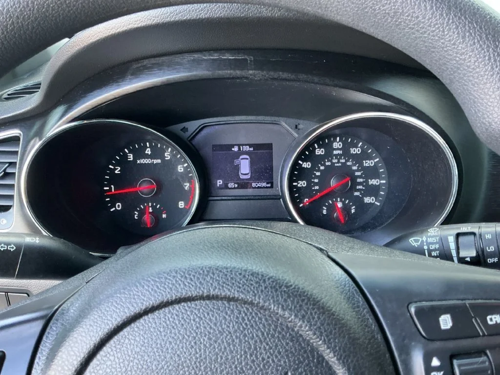 Used 2020 Silver Kia LX image 20
