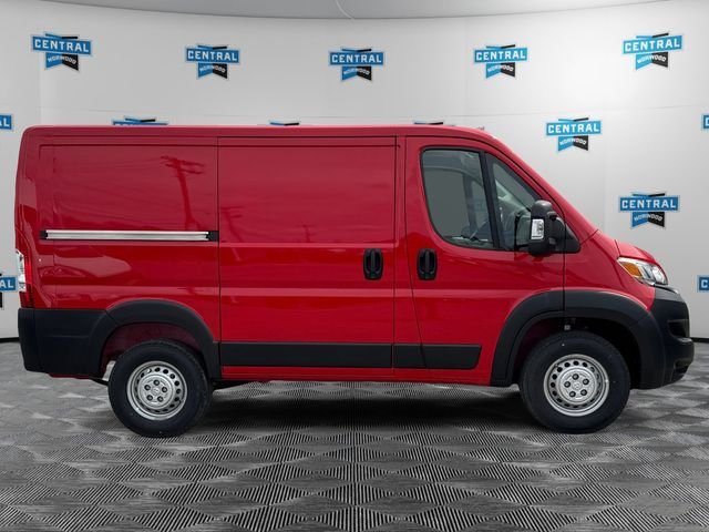New 2026 Flame Red Clear-Coat Exterior Paint Ram Low Roof image 6