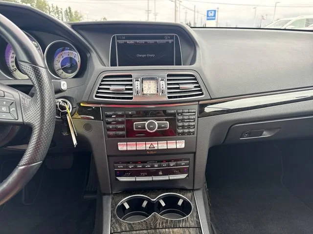 Used 2014 Indigo Blue Metallic Mercedes-Benz E 350 image 18