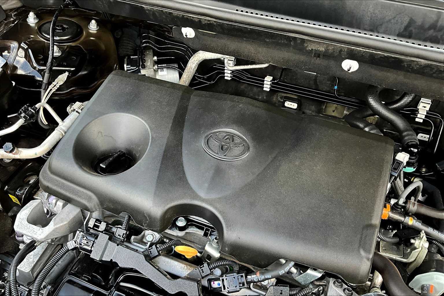 Used 2024 Midnight Black Metallic Toyota XLE Premium image 33