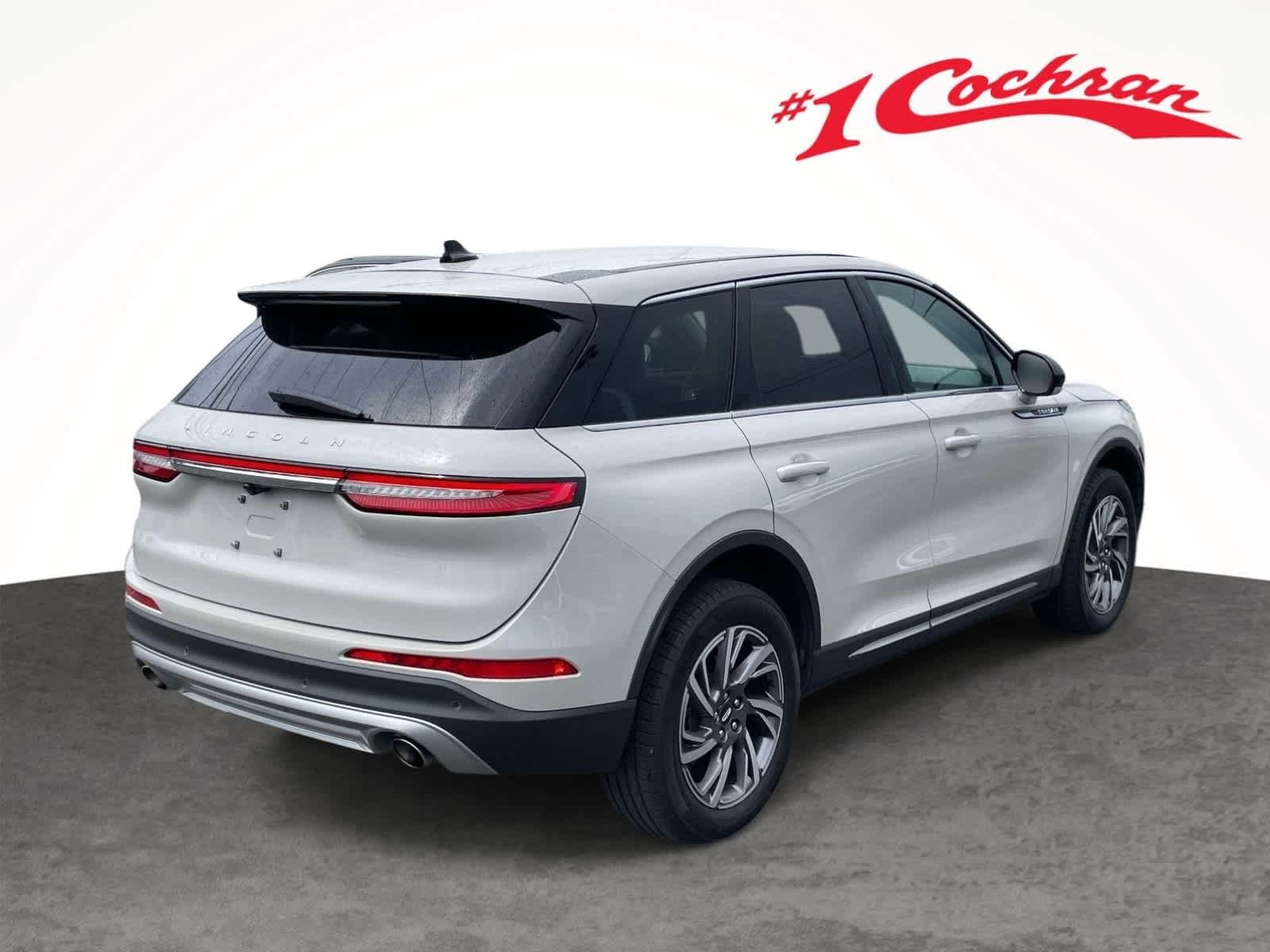 Used 2023 Ceramic Pearl Lincoln Standard image 7