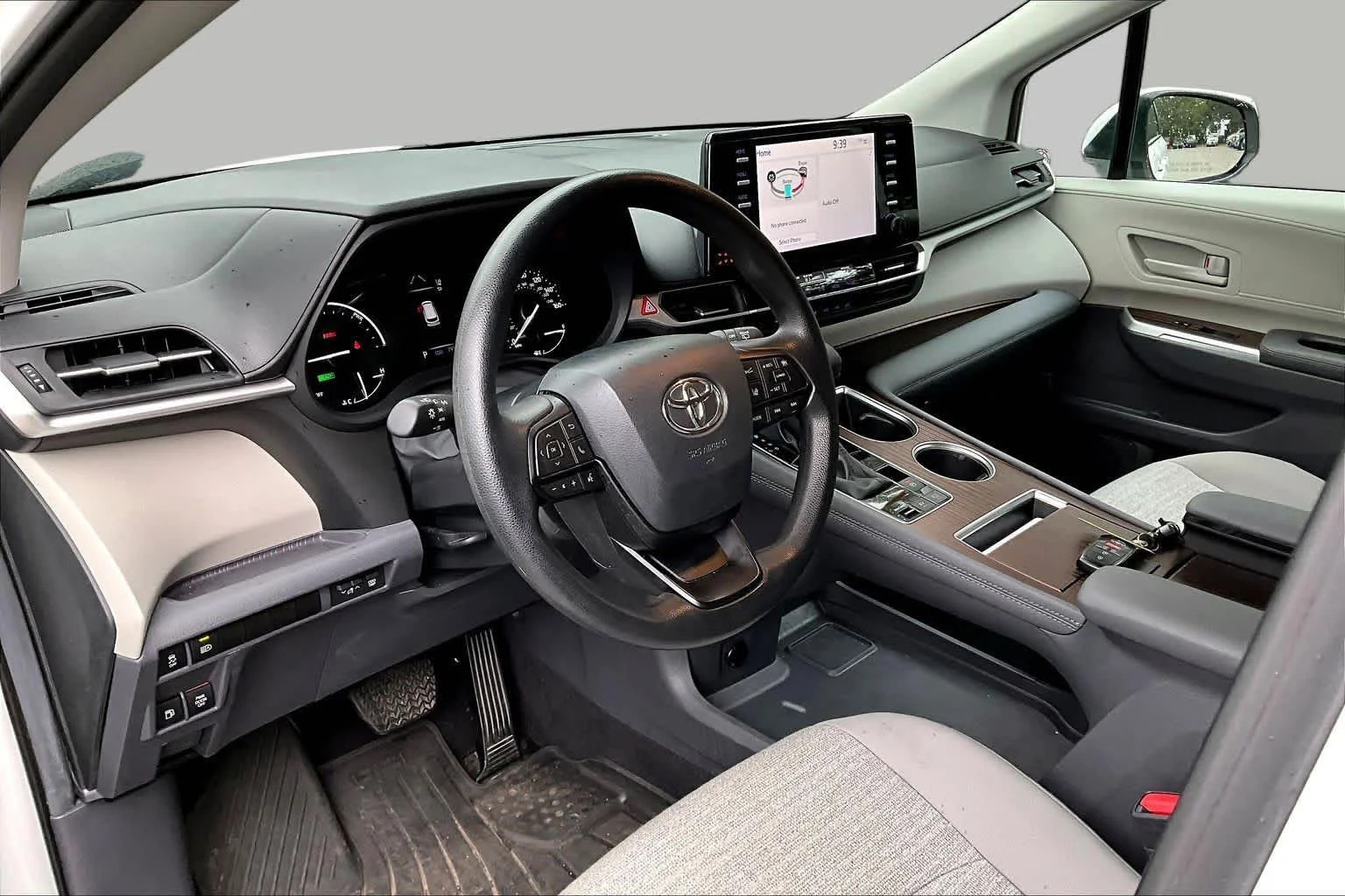 Used 2024 Ice Cap Toyota LE image 16