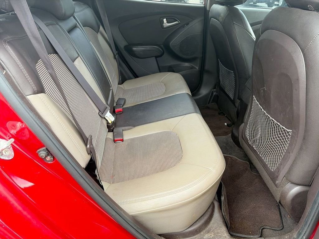 Used 2013 Red Hyundai GLS image 13