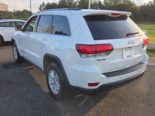 Used 2020 White Jeep Laredo E image 11